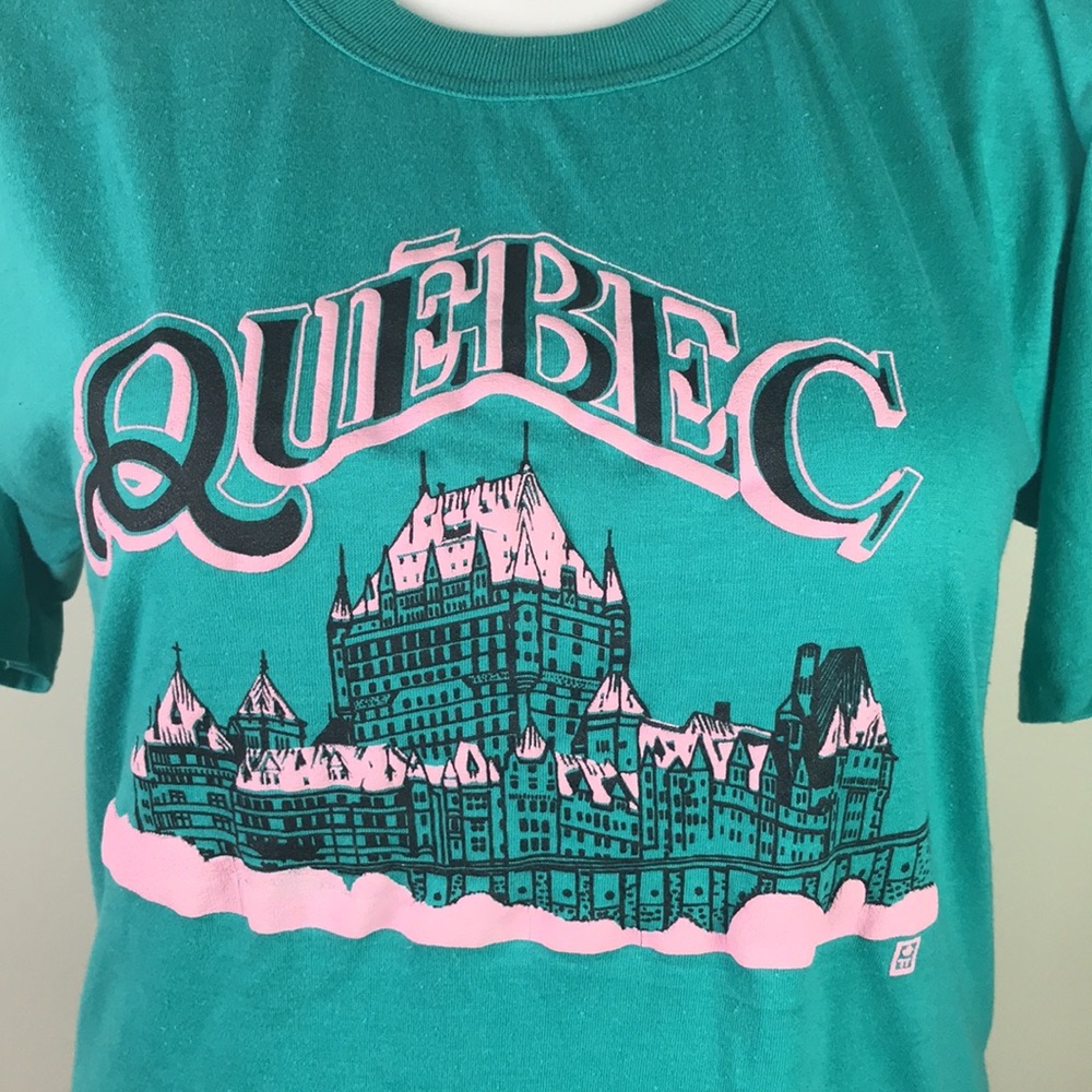 Vintage Quebec Souvenir T-Shirt - Picture 2 of 8